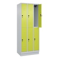C+P Doppelstock-Spind Classic PLUS, Sockel, 3 Abteile, HxBxT 1.950 x 750 x 500 mm, lichtgrau, clowngrün, 6 Fächer, für Vorhängeschloss