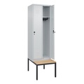 C+P Spind Classic PLUS Sitzbank, 2 Abteile, lichtgrau, B 600 mm, Sicherheits-Drehriegel, untergebaut, Buche-Hartholz