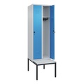 C+P Spind Classic PLUS Sitzbank, 2 Abteile, lichtgrau / lichtblau, B 600 mm, Sicherheits-Drehriegel, untergebaut, Kunststoff