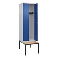 C+P Spind Classic PLUS Sitzbank, 2 Abteile, lichtgrau / enzianblau, B 600 mm, Zylinderschloss, untergebaut, Buche-Hartholz