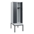 C+P Spind Classic PLUS, 2 Abteile, HxBxT 1.950 x 600 x 815 mm, Zylinderschloss, untergebaute Bank aus Kunststoff, lichtgrau, anthrazitgrau