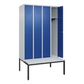 C+P Spind Classic PLUS Sitzbank, 4 Abteile, lichtgrau / enzianblau, B 1200 mm, Zylinderschloss, untergebaut, Kunststoff