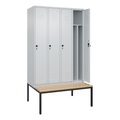 C+P Spind Classic PLUS Sitzbank, 4 Abteile, mittig, lichtgrau, B 1200 mm, Sicherheits-Drehriegel, untergebaut, Buche-Hartholz