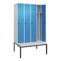 C+P Spind Classic PLUS Sitzbank, 4 Abteile, mittig, lichtgrau / lichtblau, B 1200 mm, Sicherheits-Drehriegel, untergebaut, Kunststoff