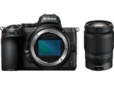 NIKON Z 5 Body + NIKKOR Z 24-200mm f/4-6.3 VR - Systemkamera (Fotoauflösung: 24.3 MP) Schwarz