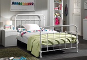 Vipack, Vipack Metallbett