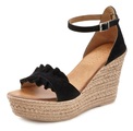 LASCANA Sandalette, aus Leder mit Keilabsatz