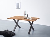 andas Esstisch, Tischplatte aus massiver Eiche, FSC®- Massivholz, Gestell aus Metall