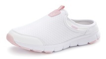 LASCANA Slip-On Sneaker, Clog aus leichtem Mesh-Material