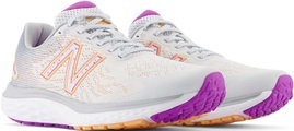 New Balance Laufschuh »680«