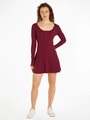 TOMMY JEANS, Tommy Jeans Blusenkleid »TJW HENLEY FLARE DRESS«, mit Tommy Jeans Flagge