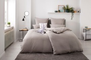 my home Bettwäsche »Desner«, (2 tlg.), Mikrofaser Qualität, Uni Design, 100% Polyester, Premium Qualität, soft, feinfädig, uni Design, Ökotex zertifiziert, Kissenbezug und Bettdeckenbezug mit Knöpfen ausgestattet, zeitlose uni Design