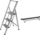 WENKO Trittleiter, 3-stufig, inklusive Leiternhalter, XXL-Stufen, flach klappbar, robuster Aluminium