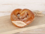 Bio Laugenbrezel mit Sesam, 95g