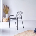 Tikamoon, Lehnstuhl aus Metall dark grey Arty Lehnstuhl aus Metall dark grey Arty