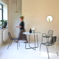 Tikamoon, Runder Tisch Premium-Terrazzo und Metall Grey 4 Pers. Elio Runder Tisch Premium-Terrazzo und Metall Grey 4 Pers. Elio
