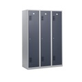 QUIPO Garderobenschrank Breite 1200 mm, 3 Abteile à 398 mm, mit Zylinderschloss Korpus lichtgrau, Türen basaltgrau