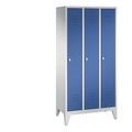 CP CLASSIC Garderobenschrank mit Füßen 3 Abteile, Abteilbreite 300 mm lichtgrau / enzianblau