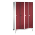 CP CLASSIC Garderobenschrank mit Füßen 4 Abteile, Abteilbreite 300 mm lichtgrau / rubinrot
