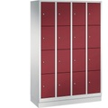 CP CLASSIC Fächerschrank mit Sockel 4 Abteile, je 4 Fächer, Abteilbreite 300 mm lichtgrau / rubinrot