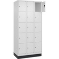 C+P Schließfachschrank Classic PLUS, 3 Abteile, verkehrsweiß, B 900 mm, 15 Fächer, mit Bodensockel