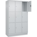 C+P Schließfachschrank Classic PLUS, 3 Abteile, lichtgrau, B 1200 mm, 9 Fächer, mit Bodensockel