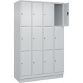 C+P Schließfachschrank Classic PLUS, 4 Abteile, lichtgrau, B 1200 mm, 12 Fächer, mit Bodensockel