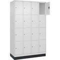 C+P Schließfachschrank Classic PLUS, 4 Abteile, verkehrsweiß, B 1200 mm, 16 Fächer, mit Bodensockel