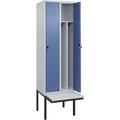 C+P Spind Classic PLUS Sitzbank, 2 Abteile, mittig, lichtgrau / fernblau, B 600 mm, Sicherheits-Drehriegel, auskragend, Kunststoff