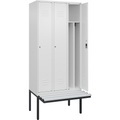 C+P Spind Classic PLUS Sitzbank, 3 Abteile, mittig, verkehrsweiß, B 900 mm, Zylinderschloss, auskragend, Kunststoff