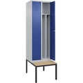 C+P Spind Classic PLUS Sitzbank, 2 Abteile, mittig, lichtgrau / enzianblau, B 600 mm, Zylinderschloss, untergebaut, Buche-Hartholz