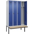 Spind Evolo PLUS mit Trennwand mittig und Sitzbank, 4 Abteile, Trennwand mittig, lichtgrau / enzianblau, B 1200 mm, Sicherheits-Drehriegel, mit auskragender Sitzbank, Buche