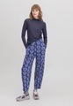 hessnatur Loungewear Fleece Hose Flower Relaxed ACTIVE LIGHT aus Bio-Baumwolle - blau Grösse44