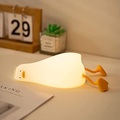 Lighinthebox, Benson liegend flaches Enten-Nachtlicht, LED-Squishy-Entenlampe, süße leuchtende Ente, Silikon-dimmbares Kinderzimmer-Nachtlicht, wiederaufladbare Nachttisch-Touch-Lampe zum Stillen, Finn die Ente Lightinthebox