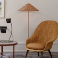 GUBI, Gubi-9602 Standleuchte, Messing/ Wicker Willow