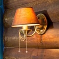 Wandlampe Chester mit braunem Textilschirm
