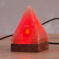 Wagner Life, Kleine USB-Tischleuchte Pyramide für Computer