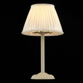 Tischlampe Olivia mit cremefarbenem Satinschirm