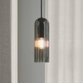 Hängeleuchte Miella, Glas gerippt, rauchgrau/schwarz