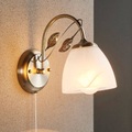 Hübsche Wandlampe Michalina, klassischer Stil