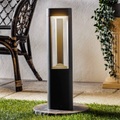 Dreieckige LED-Sockelleuchte Nanna aus Aluminium