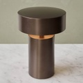 Menu Column Akku-Tischlampe, IP44, bronze
