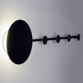 Als Garderobe nutzbare LED-Wandleuchte Han schwarz