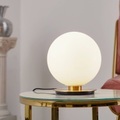 Menu TR Bulb Tischlampe 22cm Messing/opal matt
