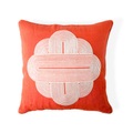 Pompidou Medallion Kissen / 55 x 55 cm - Leinen & bestickter Satin - Jonathan Adler rot en textil
