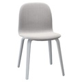 Visu Gepolsterter Stuhl / Holz & Stoff - Muuto grau en textil/holz