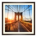 Poster im Bilderrahmen Holz in gemaserter Struktur in braun quadratisch im Format 10 x 10 cm