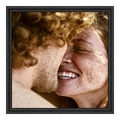 Foto auf Glas im Schattenfugen Rahmen Gemasert in schwarz im Format 64 x 36 cm