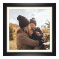 Foto auf Poster im Format 50 x 50 cm im Holzrahmen im Format 50 x 50 cm, schwarz in schwarz quadratisch im Format 50 x 50 cm