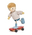 undefined, TENDER LEAF TOYS - Puppenhaus Edward & Skateboard Puppe
